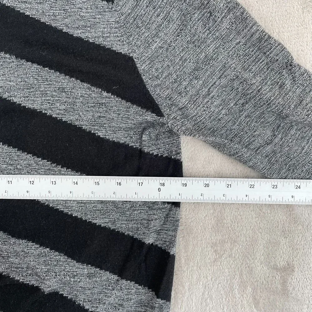 Nike‎ NWT Golf 1/2 Zip Wool Sweater Men Medium Grey Black Broken Stripe